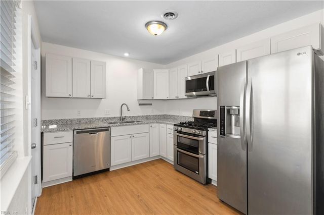 253 Waverly Dr, Virginia Beach, VA 23452