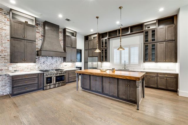 3302 Elmridge Street, Houston, TX 77025