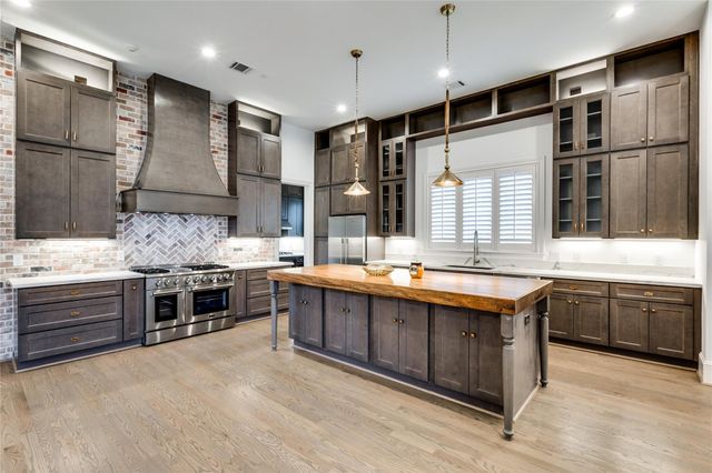 3302 Elmridge Street, Houston, TX 77025