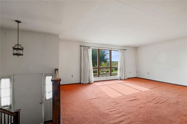 26 Petrak St, Charleroi, PA 15022