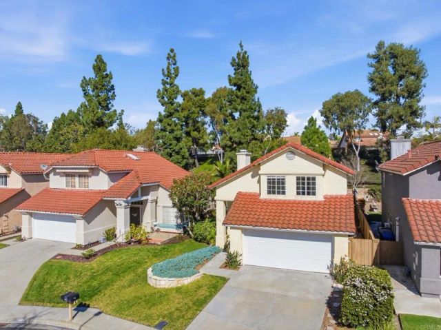 1692 Harbor Dr, Vista, CA 92081