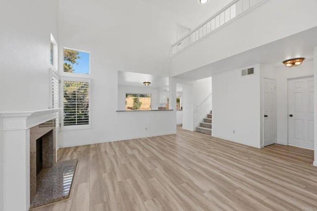 1692 Harbor Dr, Vista, CA 92081