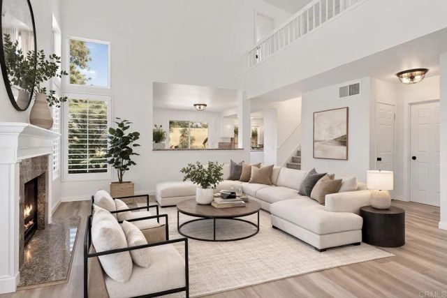 1692 Harbor Dr, Vista, CA 92081