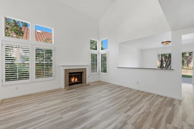 1692 Harbor Dr, Vista, CA 92081