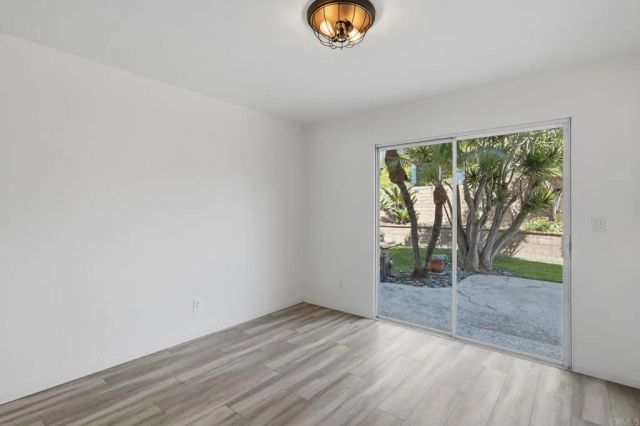 1692 Harbor Dr, Vista, CA 92081