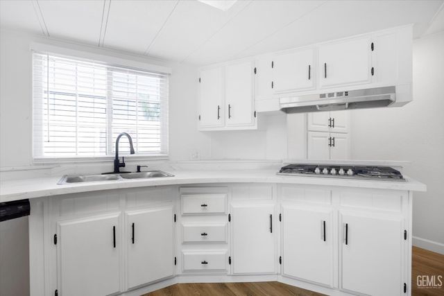 92 Cinnamon Lane, Bakersfield, CA 93308