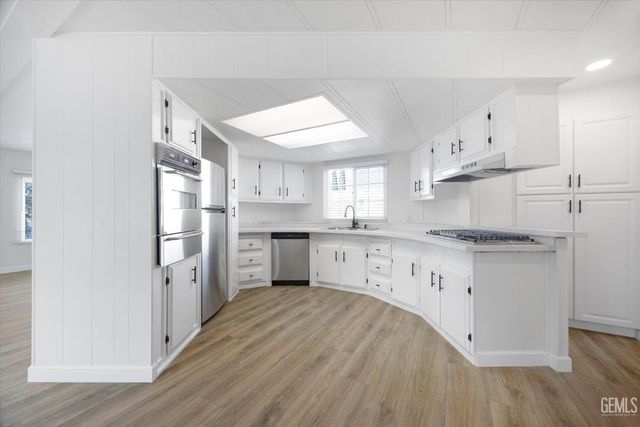 92 Cinnamon Lane, Bakersfield, CA 93308