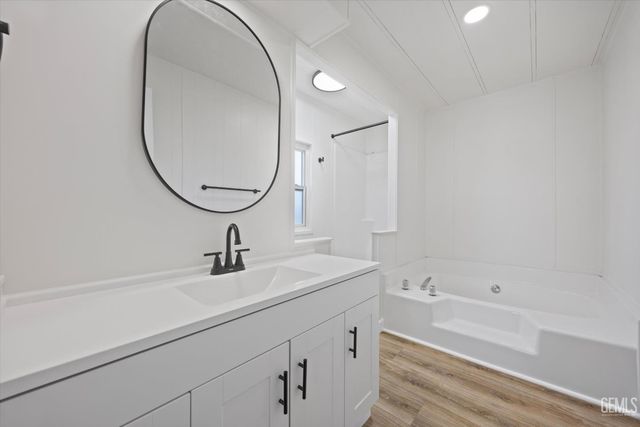 92 Cinnamon Lane, Bakersfield, CA 93308