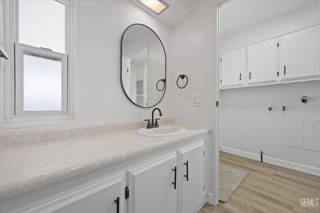 92 Cinnamon Lane, Bakersfield, CA 93308