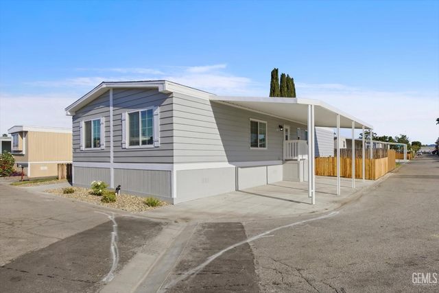 92 Cinnamon Lane, Bakersfield, CA 93308