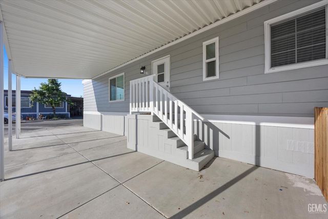 92 Cinnamon Lane, Bakersfield, CA 93308