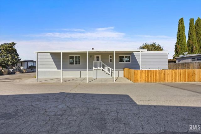 92 Cinnamon Lane, Bakersfield, CA 93308