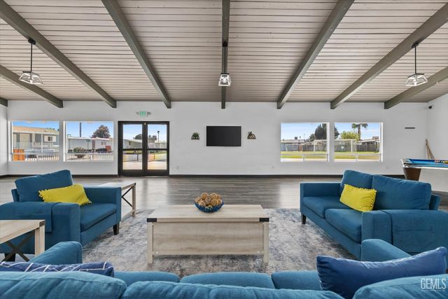 92 Cinnamon Lane, Bakersfield, CA 93308