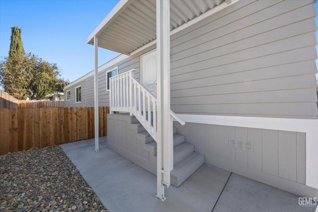 92 Cinnamon Lane, Bakersfield, CA 93308