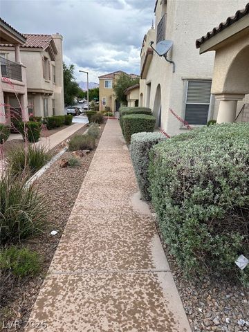 11929 KINGFISHER DAISY Court, Las Vegas, NV 89138