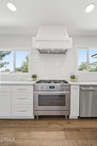 960 Crestview Drive, Pasadena, CA 91107