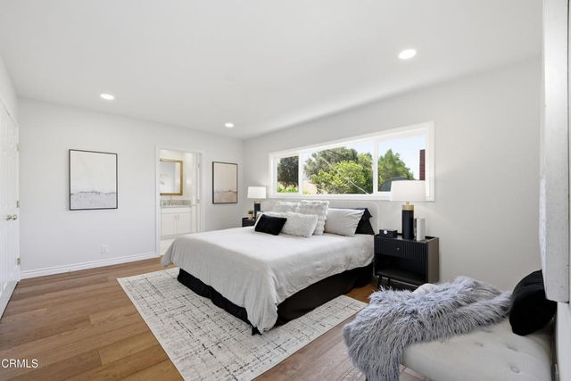 960 Crestview Drive, Pasadena, CA 91107