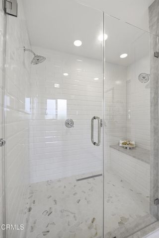 960 Crestview Drive, Pasadena, CA 91107
