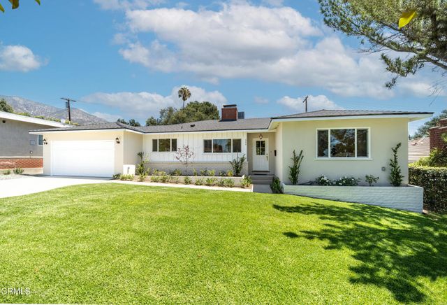 960 Crestview Drive, Pasadena, CA 91107