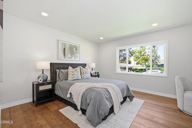 960 Crestview Drive, Pasadena, CA 91107