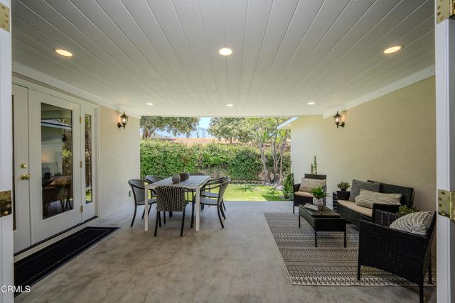 960 Crestview Drive, Pasadena, CA 91107