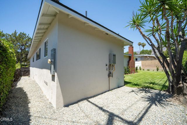 960 Crestview Drive, Pasadena, CA 91107