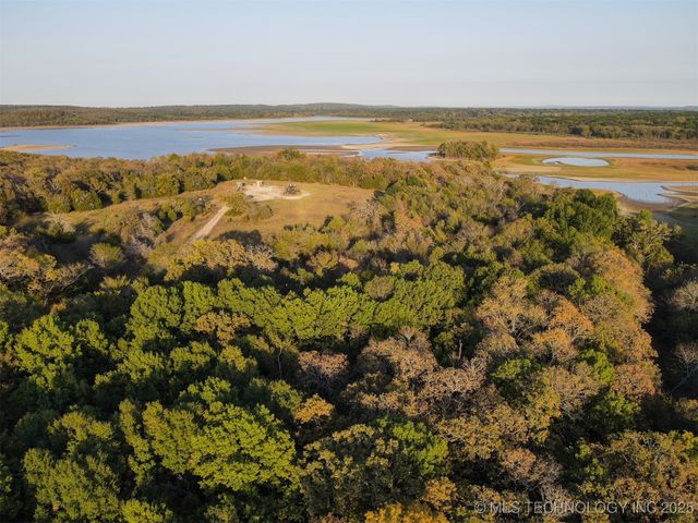 33 E 1220 Road, Eufaula, OK 74432