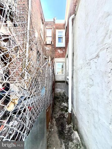 3063 N FRONT ST, Philadelphia, PA 19133