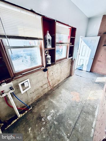 3063 N FRONT ST, Philadelphia, PA 19133