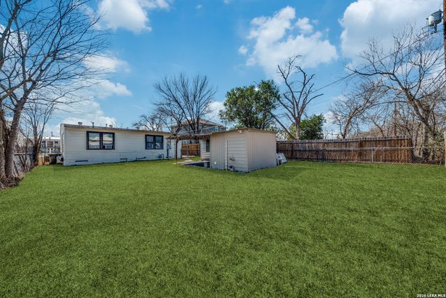 2307 Basse, San Antonio, TX 78213