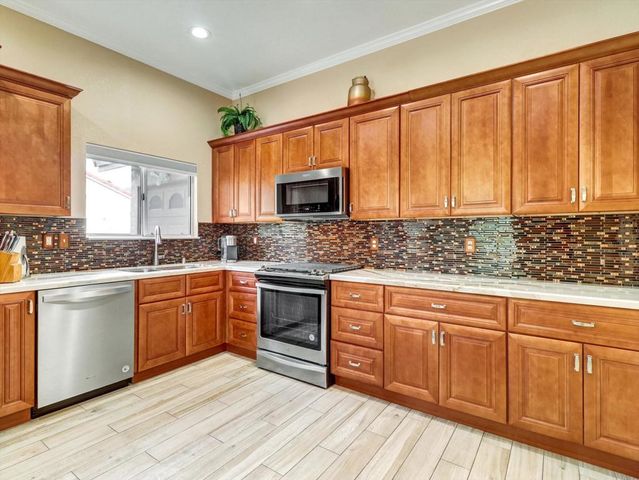 9187 Oakmount Boulevard, Desert Hot Springs, CA 92240