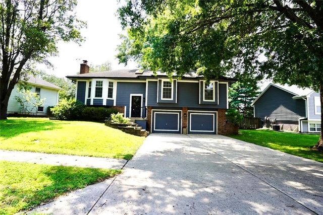1623 SE Silkwood Lane, Lee's Summit, MO 64063