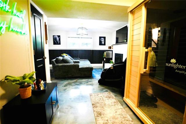 1623 SE Silkwood Lane, Lee's Summit, MO 64063