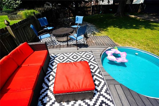 1623 SE Silkwood Lane, Lee's Summit, MO 64063
