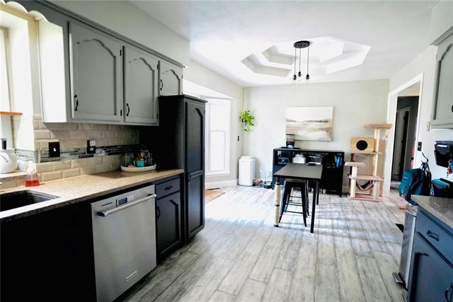 1623 SE Silkwood Lane, Lee's Summit, MO 64063