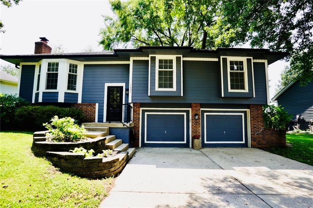 1623 SE Silkwood Lane, Lee's Summit, MO 64063