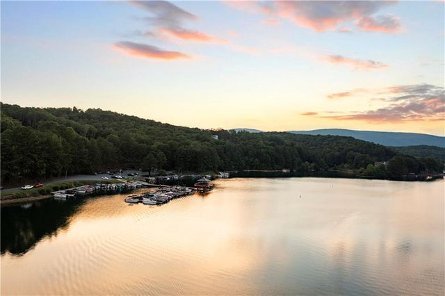 172 Cherokee Drive S, Waleska, GA 30183