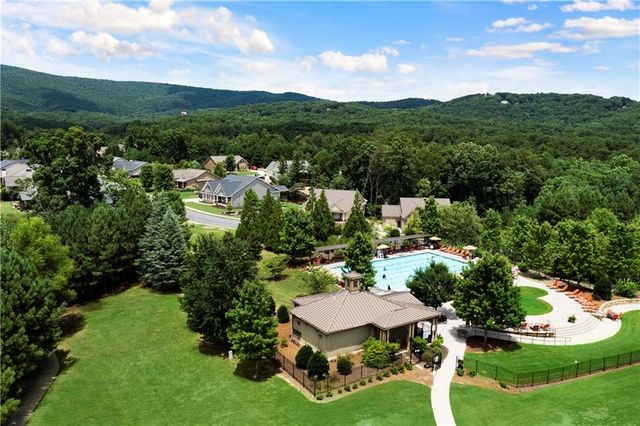 172 Cherokee Drive S, Waleska, GA 30183