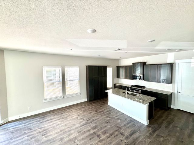 809 Meadowcrest Drive, Plano, TX 75075