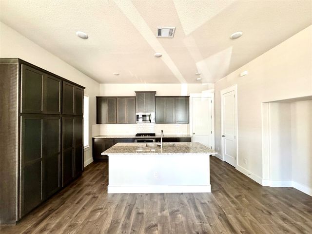 809 Meadowcrest Drive, Plano, TX 75075