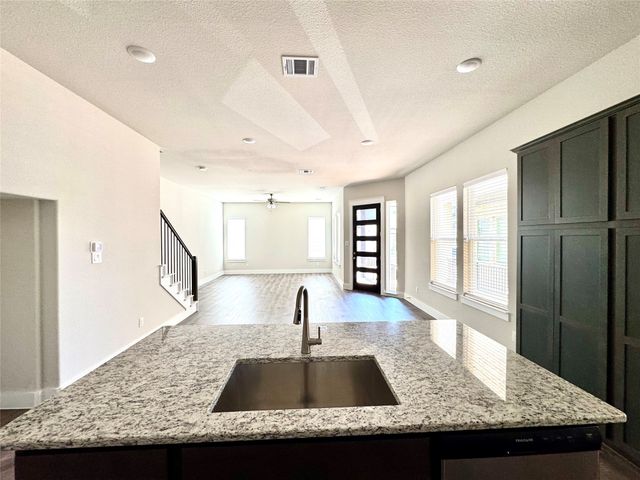 809 Meadowcrest Drive, Plano, TX 75075