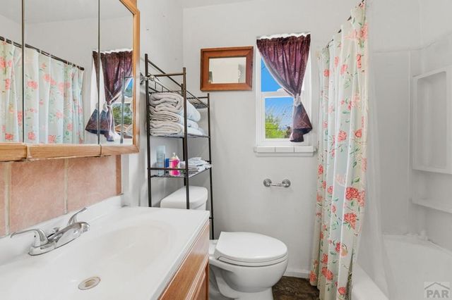 1932 Claremont Ave, Pueblo, CO 81004