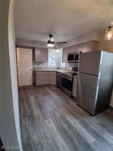 944 Donald Avenue, Akron, OH 44306