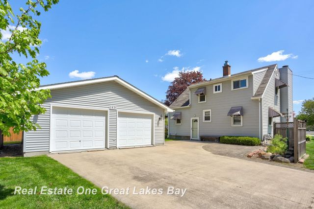 1835 Hemmeter Road, Saginaw, MI 48638