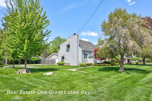 1835 Hemmeter Road, Saginaw, MI 48638