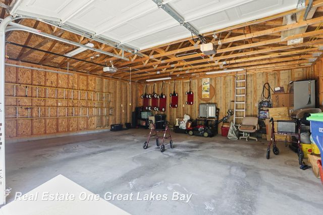 1835 Hemmeter Road, Saginaw, MI 48638