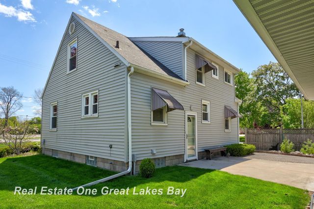 1835 Hemmeter Road, Saginaw, MI 48638