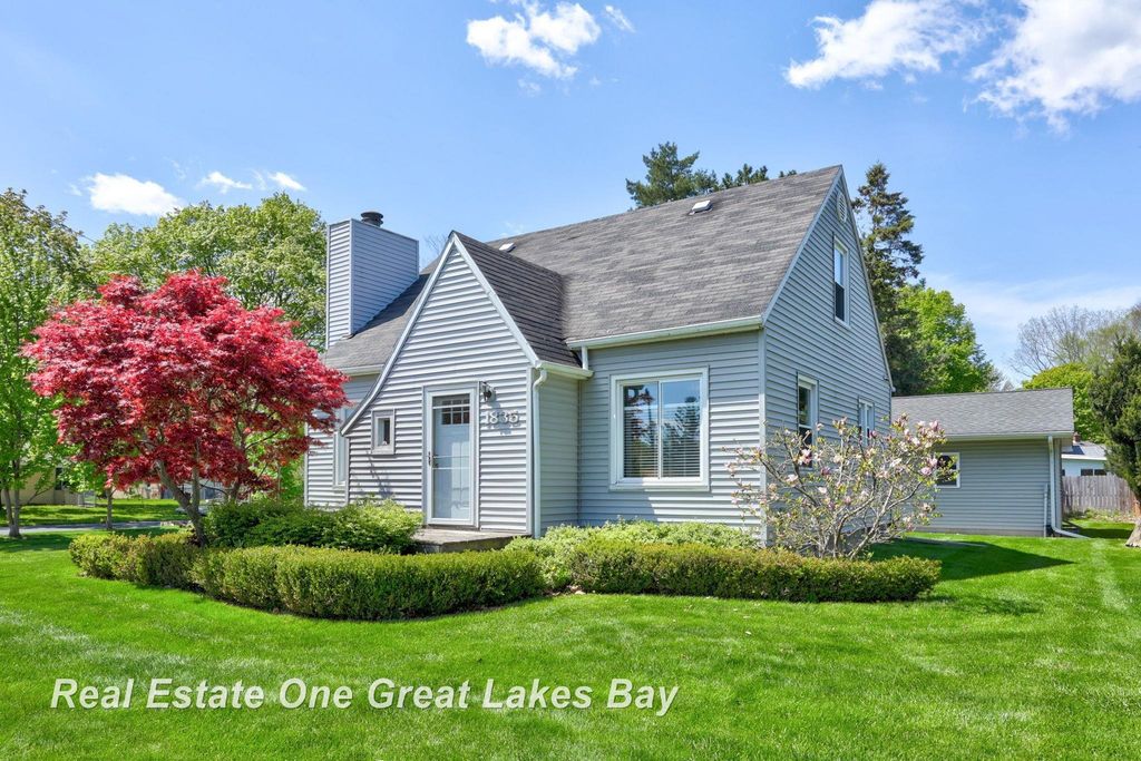 1835 Hemmeter Road, Saginaw, MI 48638