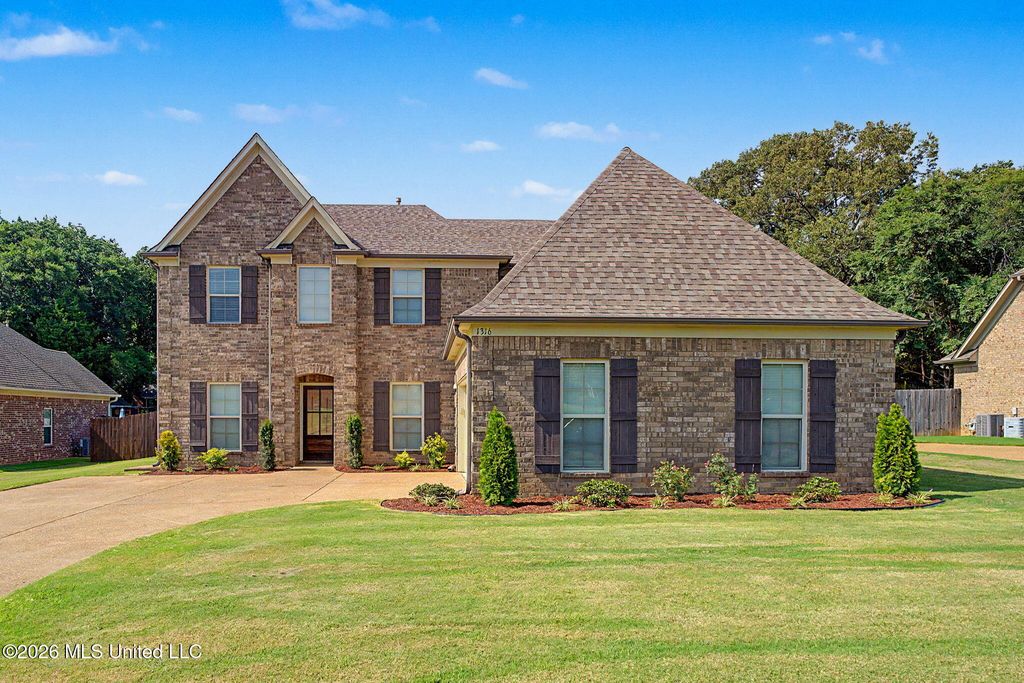 1316 N Heritage Circle, Hernando, MS 38632 — exterior