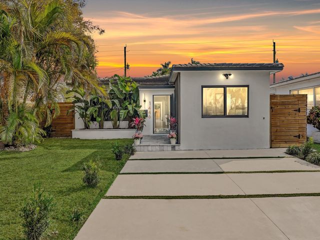 1446 Polk Street, Hollywood, FL 33020